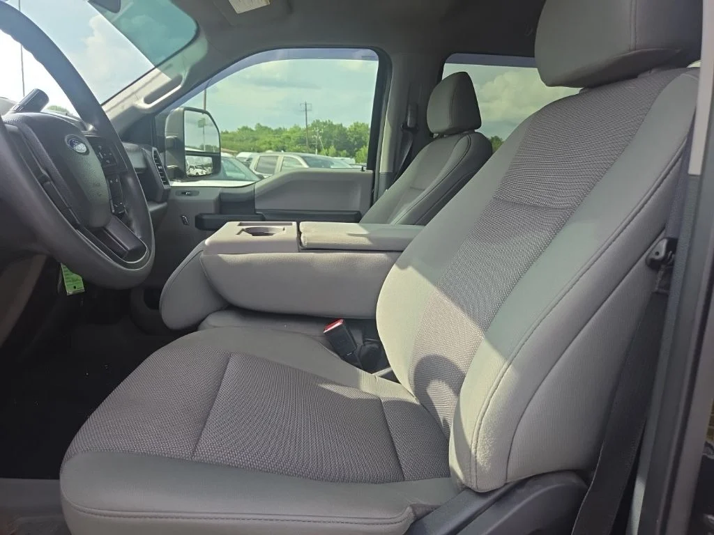 Used 2022 Black Ford XL image 15
