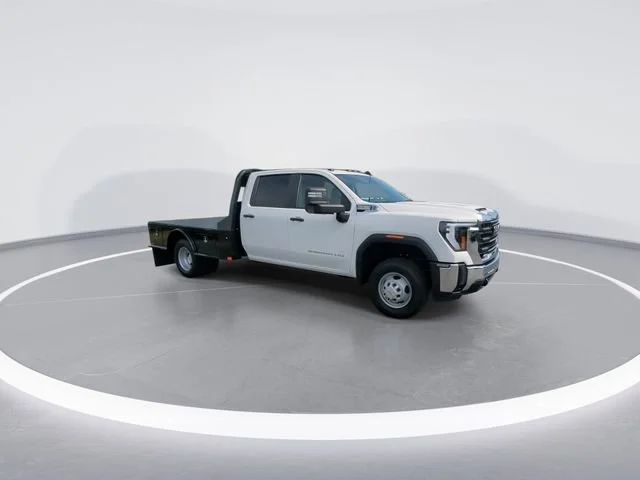 New 2025 Summit White GMC Pro image 2