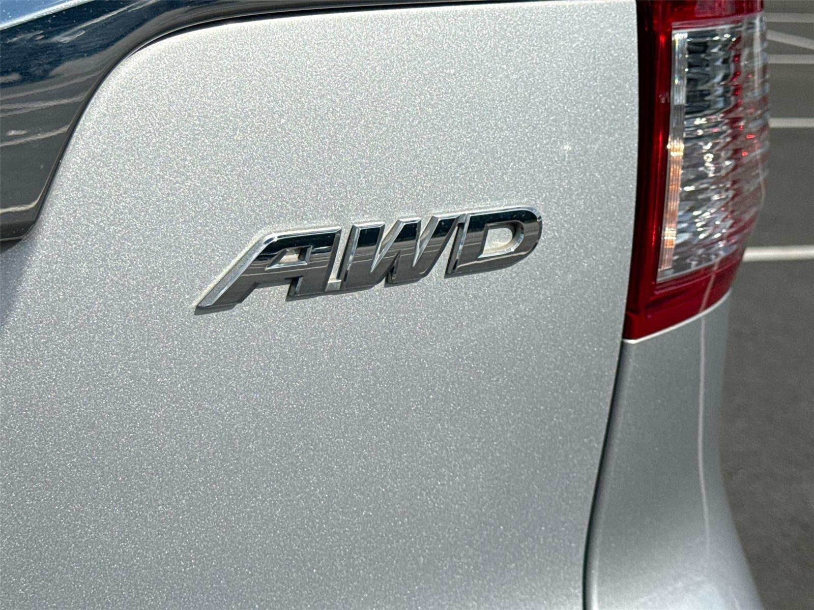 Used 2015 Alabaster Silver Metallic Honda EX-L image 18