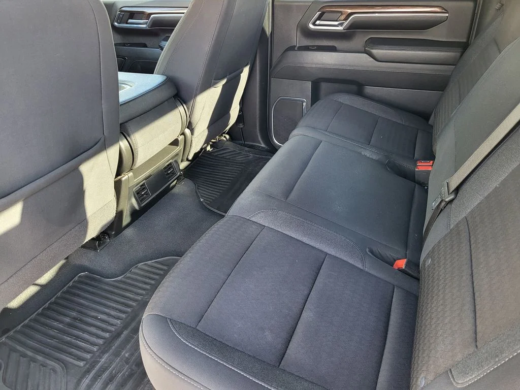 Used 2024 Summit White Chevrolet LT image 20
