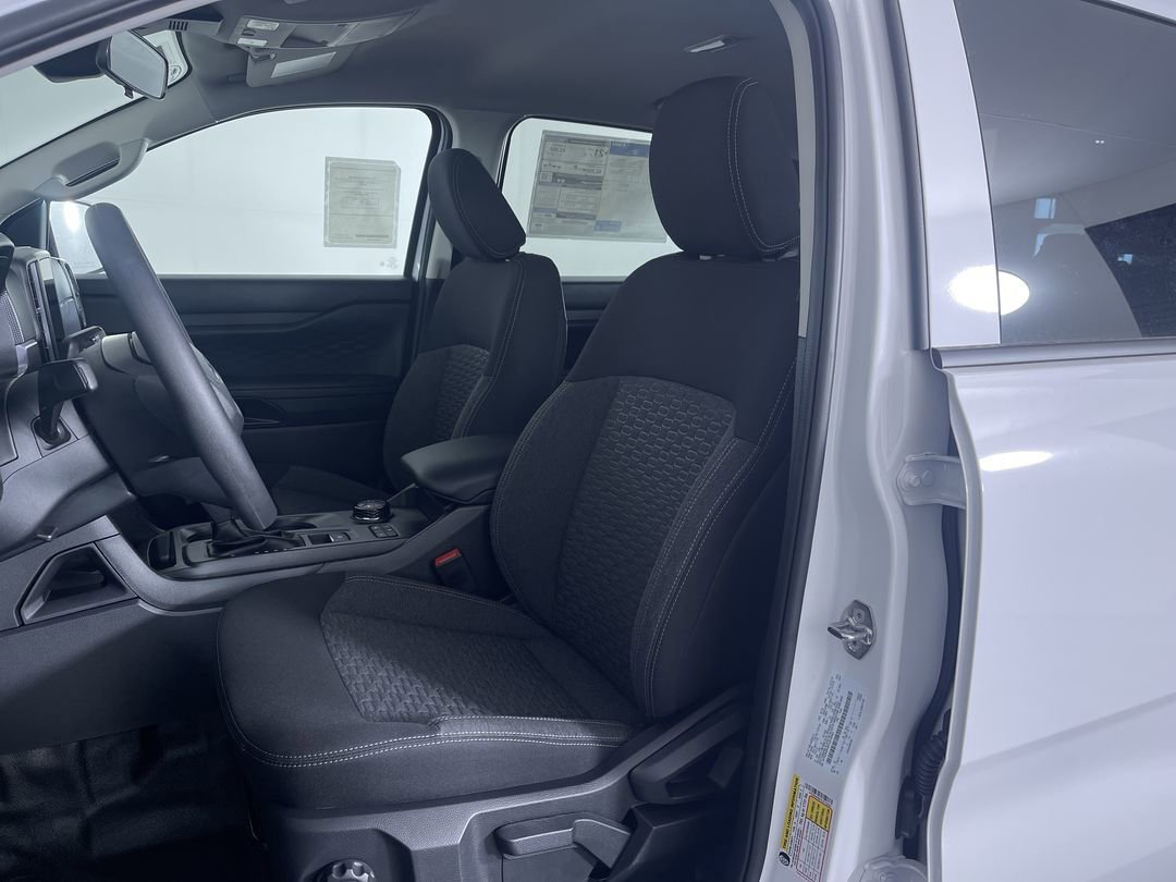 New 2026 Oxford White Ford XL image 15