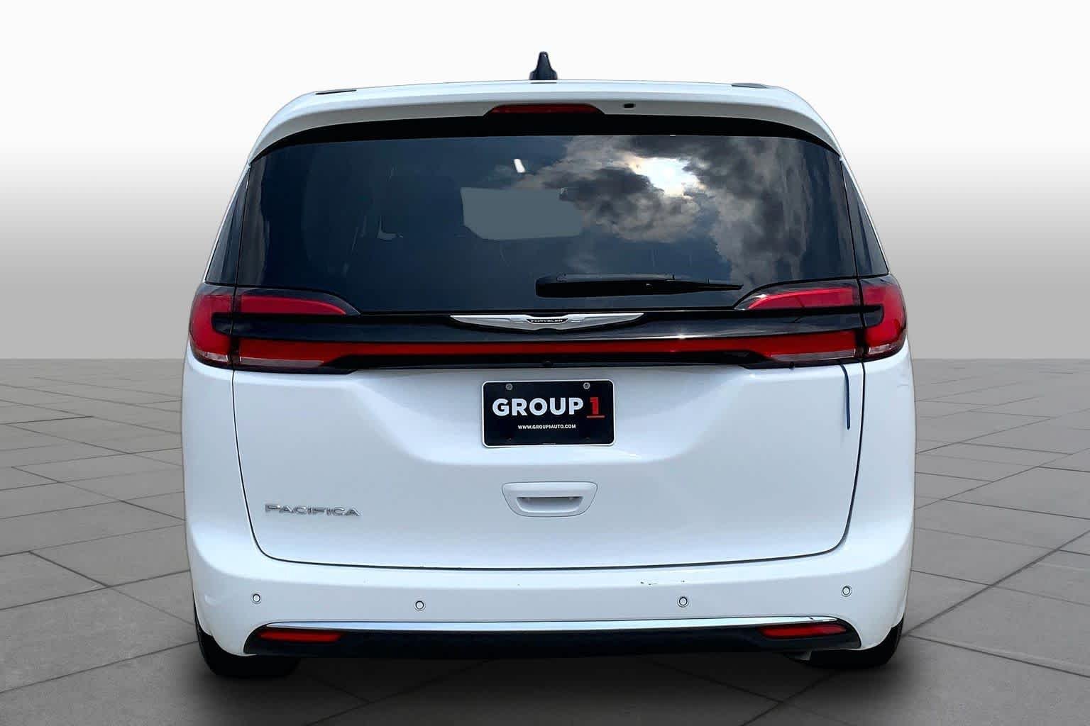 Used 2024 Bright White Clearcoat Chrysler Touring L image 5