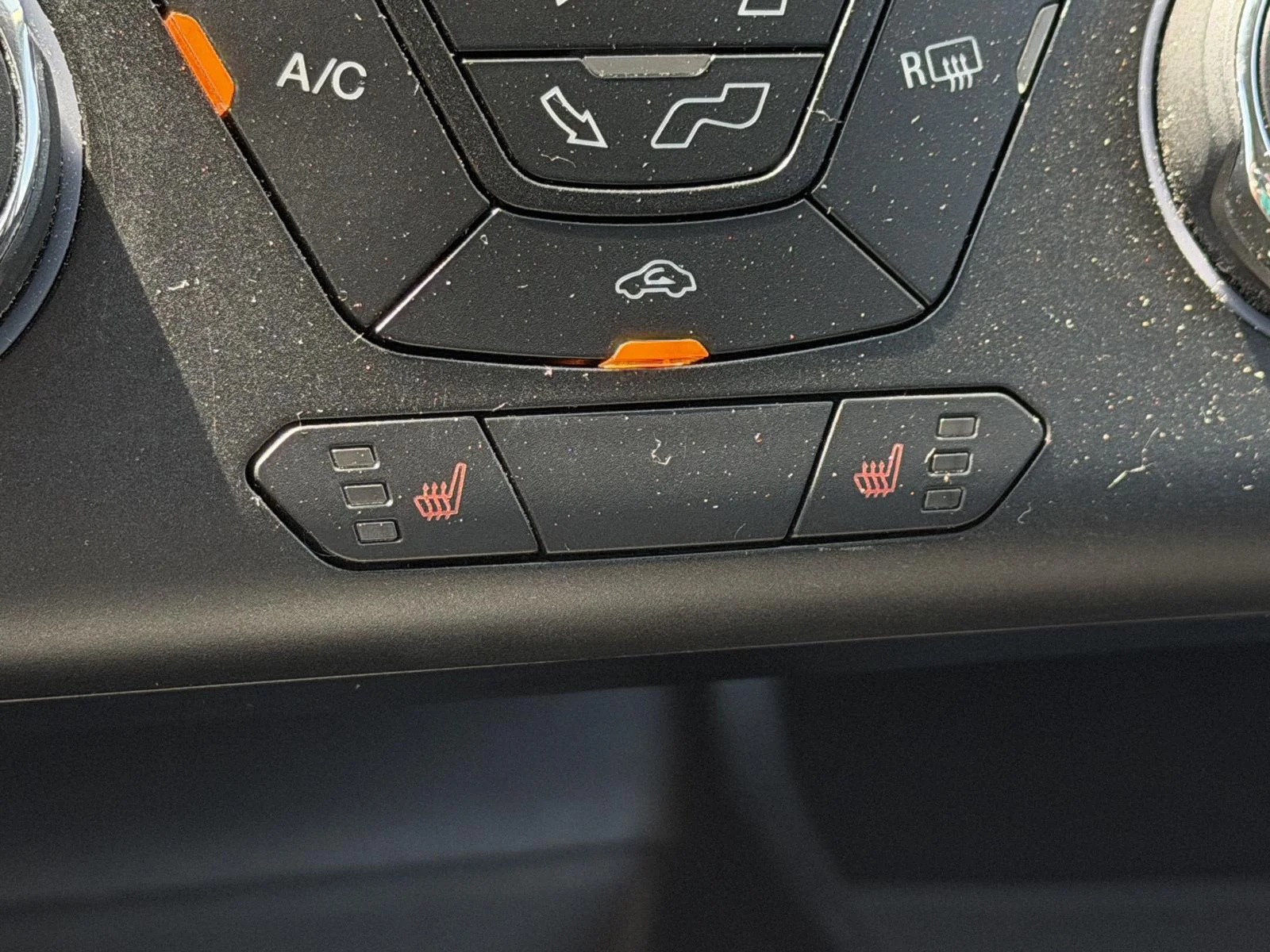 Used 2015 Tuxedo Black Ford SE image 7