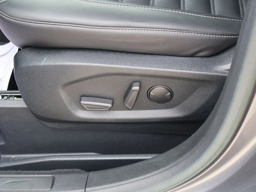 Used 2021 Gray Metallic Ford SEL image 25