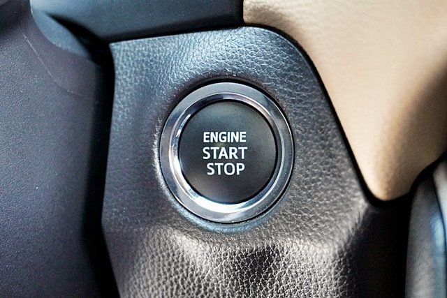 Used 2025 White Toyota XLE image 29