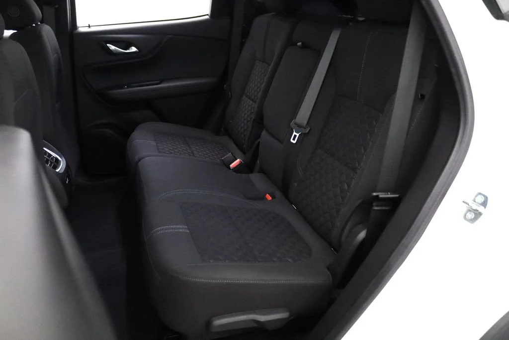 Used 2022 Summit White Chevrolet 2LT image 13