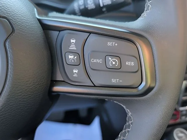 Used 2025 White Jeep Rubicon image 18