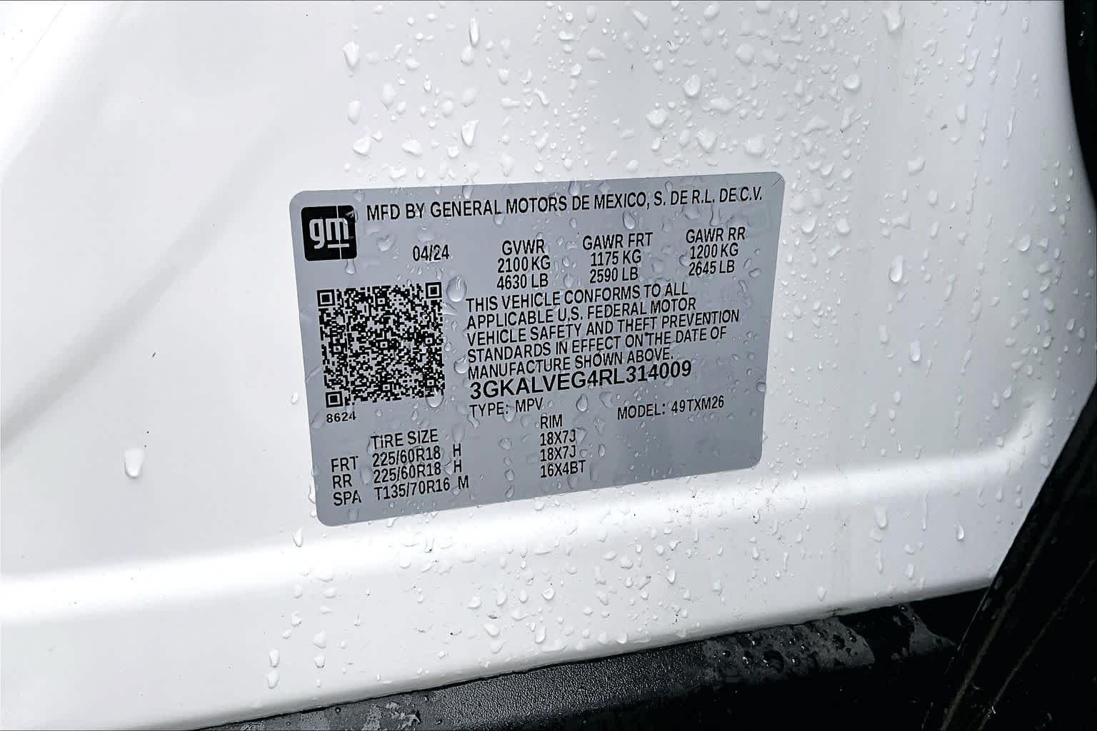 Used 2024 Summit White GMC SLT image 31