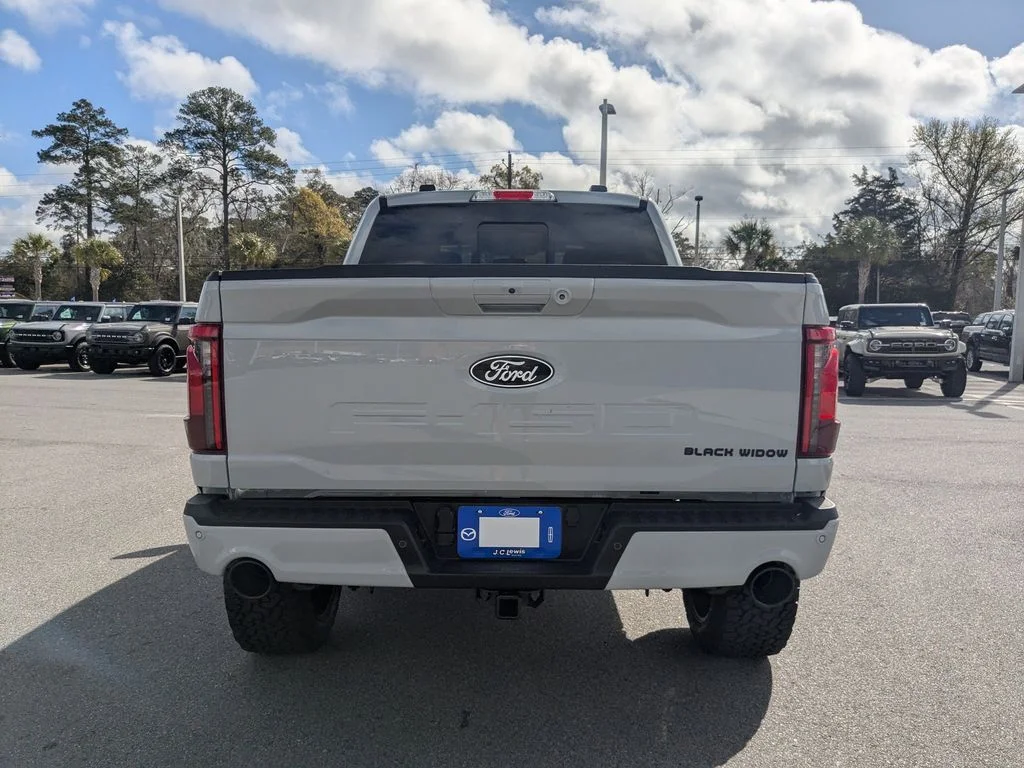 New 2026 Avalanche Ford XLT image 5