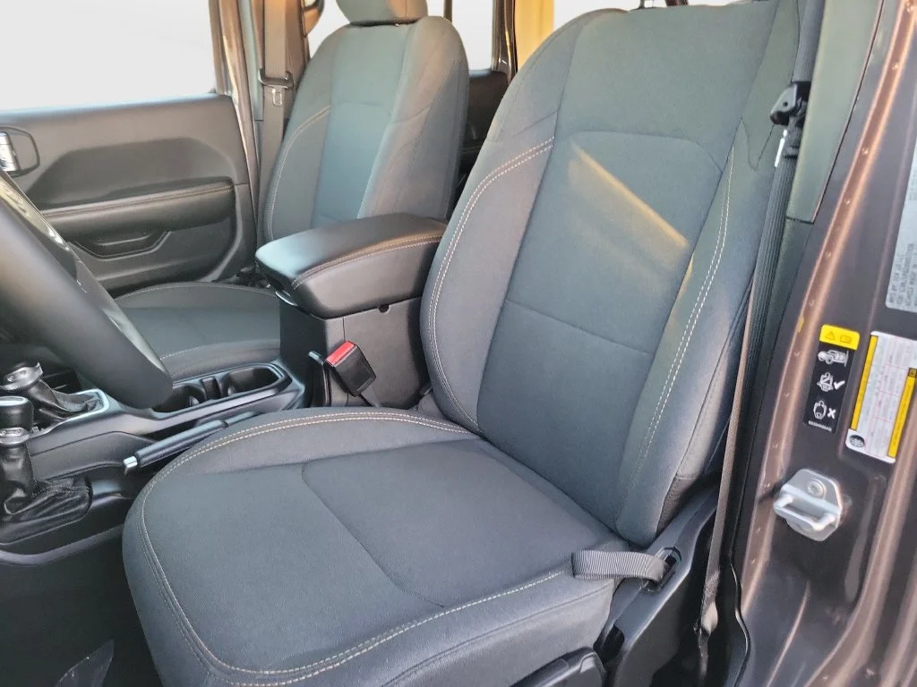 Certified Used 2025 Gray Jeep Sahara 4xe image 13
