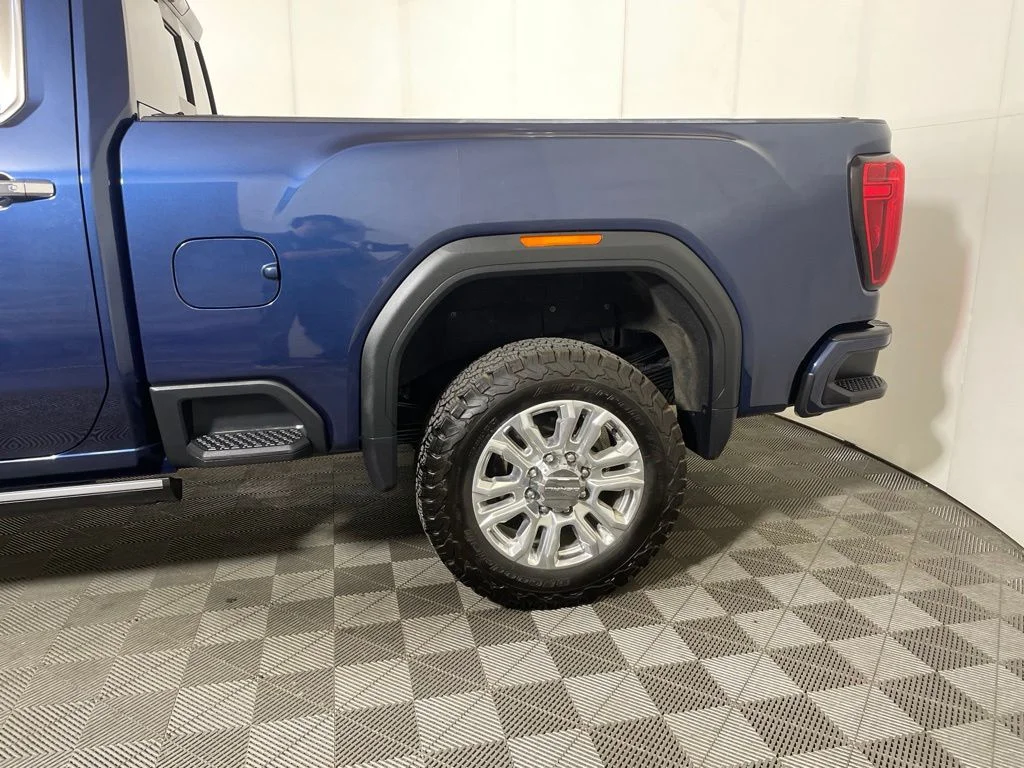 Used 2022 Blue GMC Denali image 5