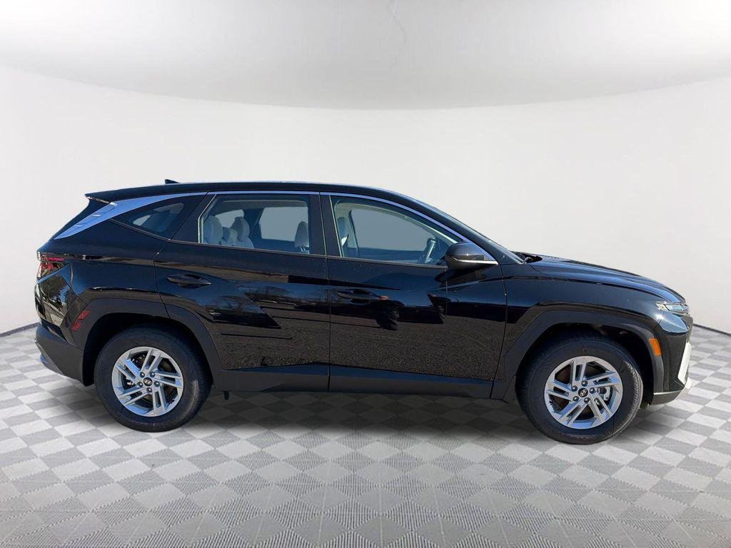 New 2026 Black Hyundai SE FWD image 4