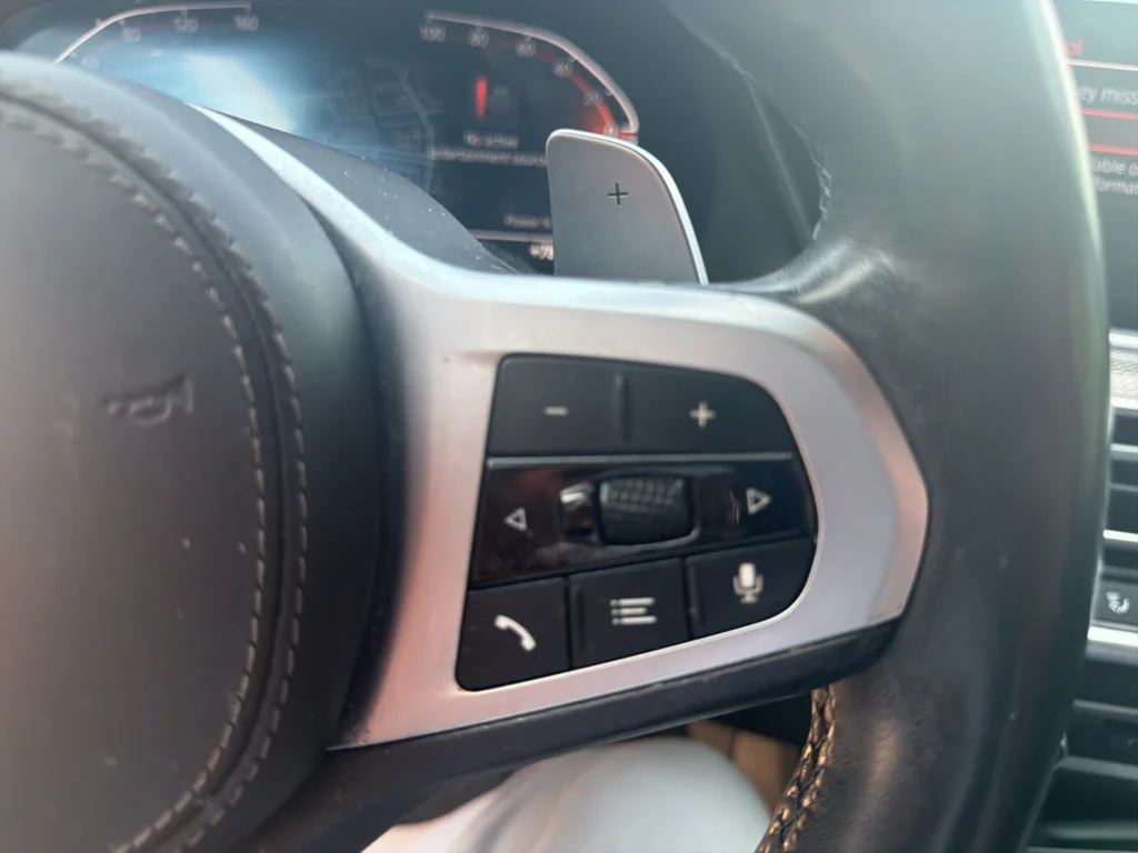 Used 2021 Black Sapphire Metallic BMW xDrive40i image 10