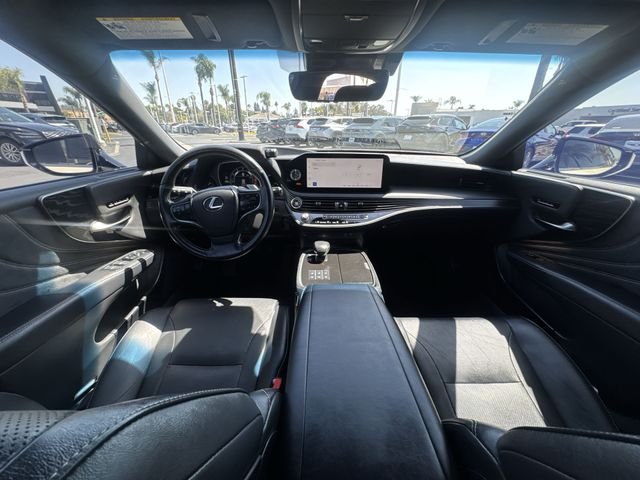 Used 2023 White Lexus 500 Base image 10