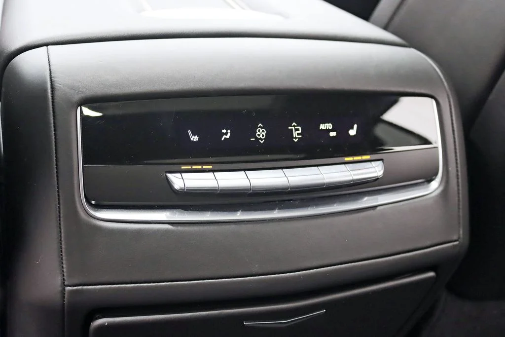 Used 2024 White Cadillac V-Series image 32
