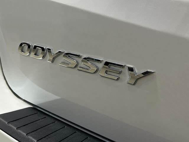 New 2026 Platinum White Pearl Honda Touring image 6