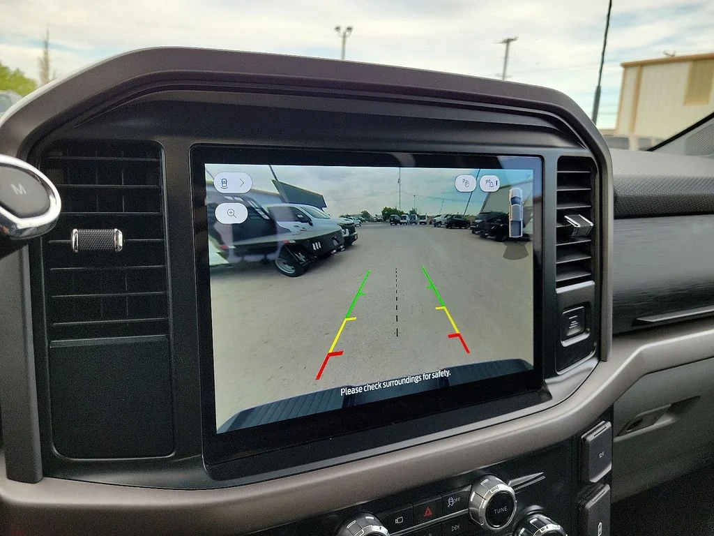 Used 2025 Blue Ford XLT image 22