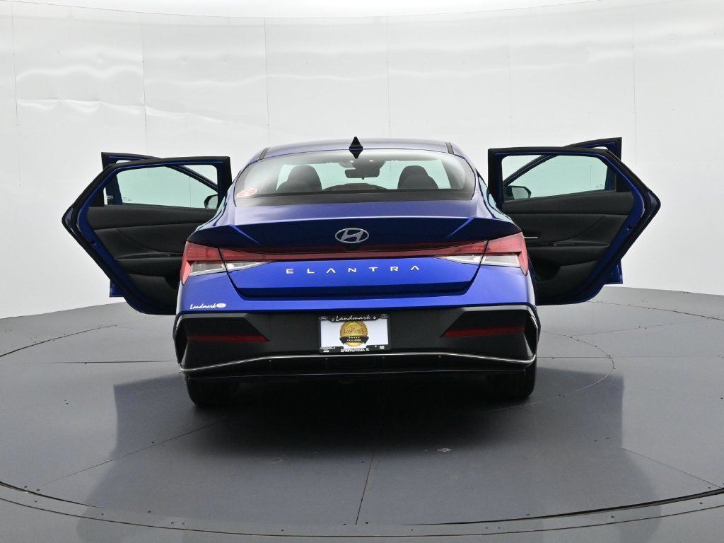 Used 2025 Blue Hyundai SEL Convenience image 27