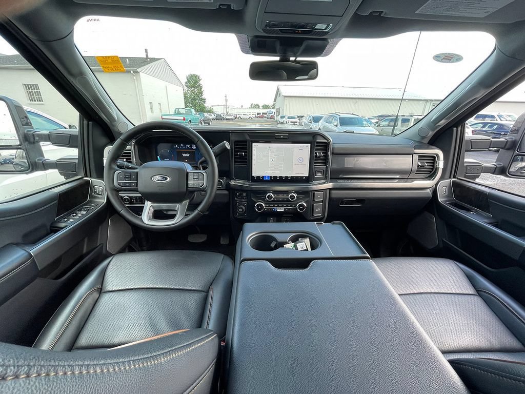 Used 2025 Blue Ford XL image 31