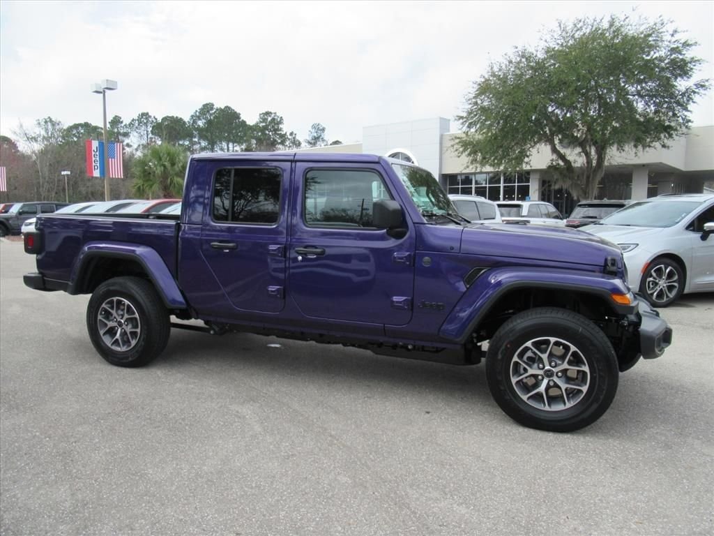 New 2026 Reign Exterior Paint Jeep Sport S image 2