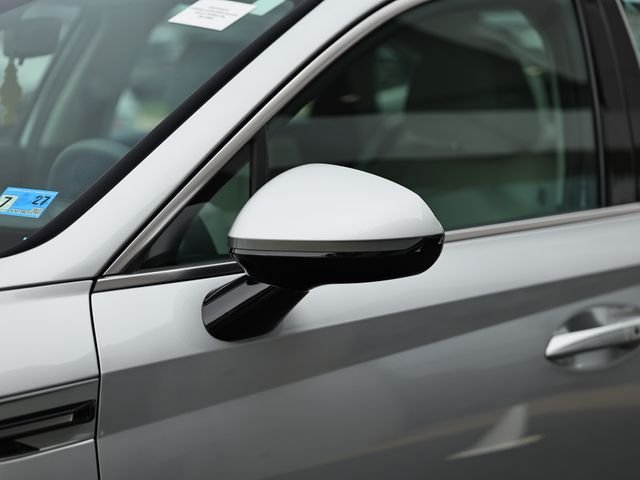 Used 2024 Aero Silver Hyundai SEL image 11