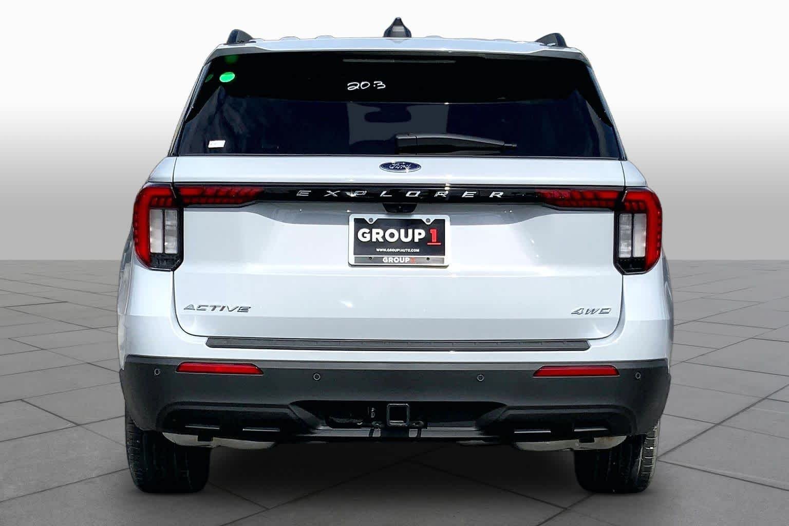 New 2026 Space White Metallic Ford Active image 4