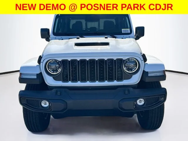 New 2026 Bright White Clear-Coat Exterior Paint Jeep Sport S image 2