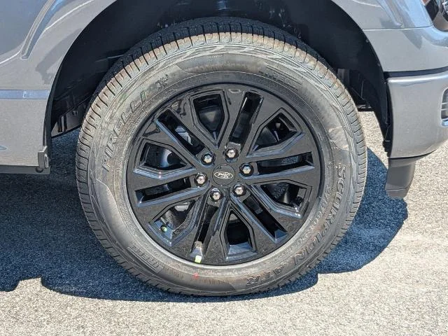 New 2026 Carbonized Gray Metallic Ford XLT image 42