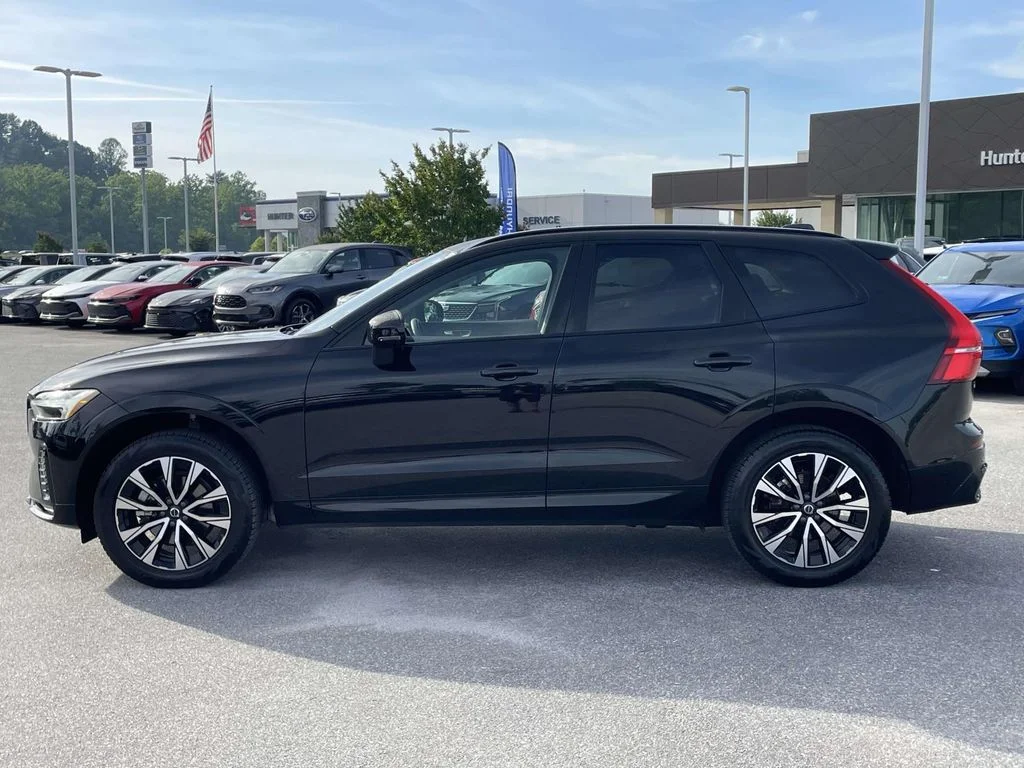 2025 Volvo XC60 Core - Photo 25