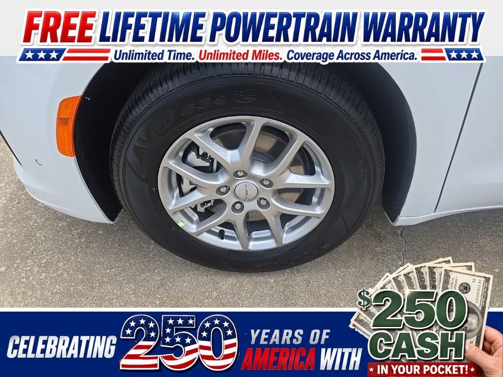New 2027 Bright White Clear-Coat Exterior Paint Chrysler Select image 24