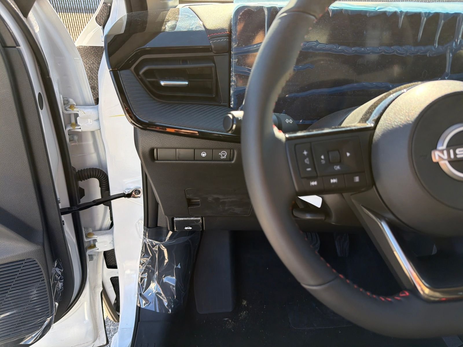 New 2026 Nissan Kicks SR 4D Sport Utility