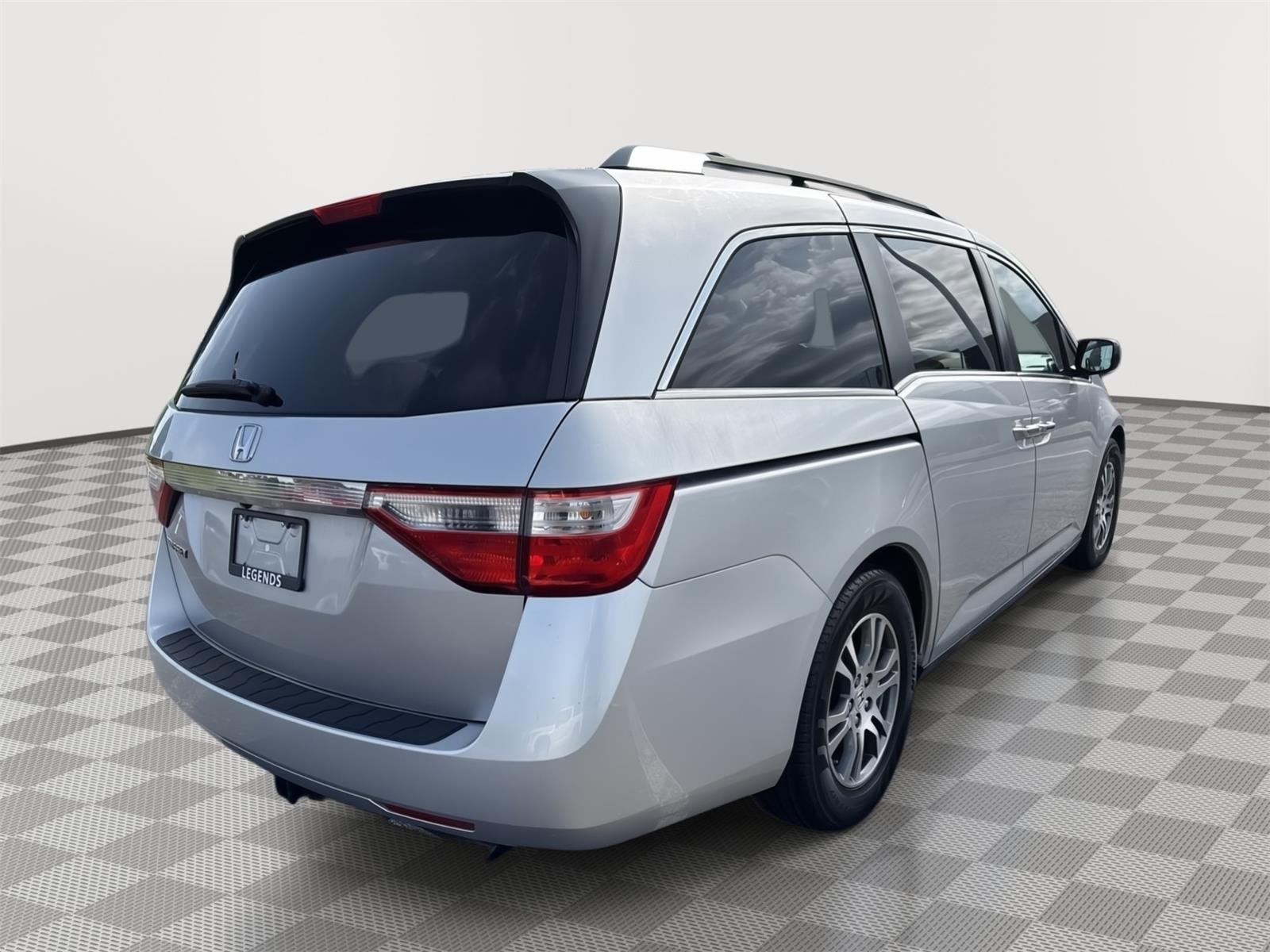 Used 2013 Alabaster Silver Metallic Honda EX-L image 6