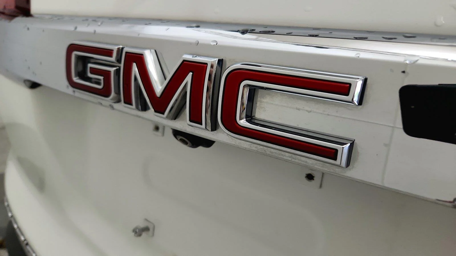 Used 2022 Summit White GMC SLE image 34