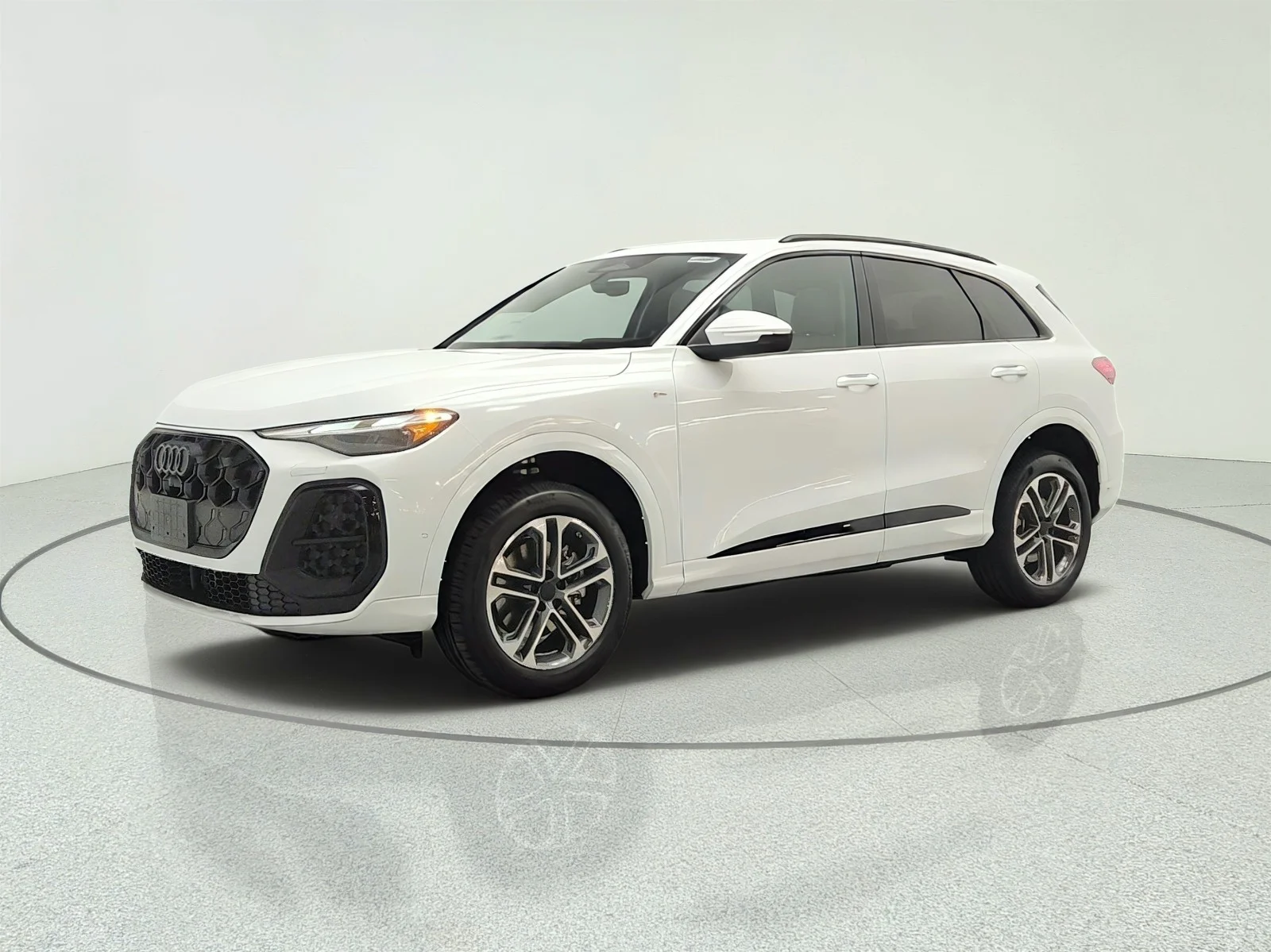 <span style='font-size: 28px; color:#111'>New 2026 Q5 SUV</span>