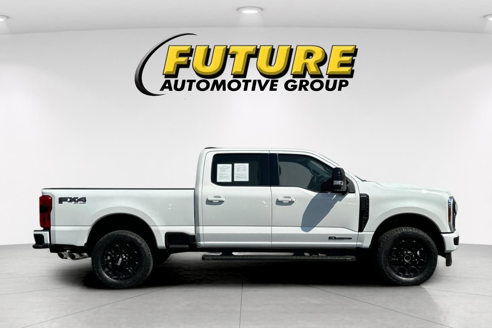Used 2025 White Ford Lariat image 2