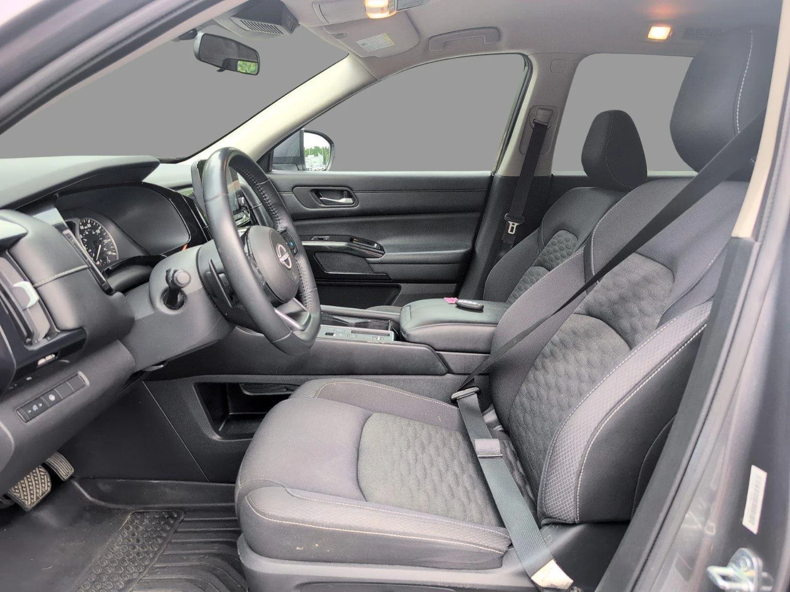 Used 2022 Gun Metallic Nissan SV image 17