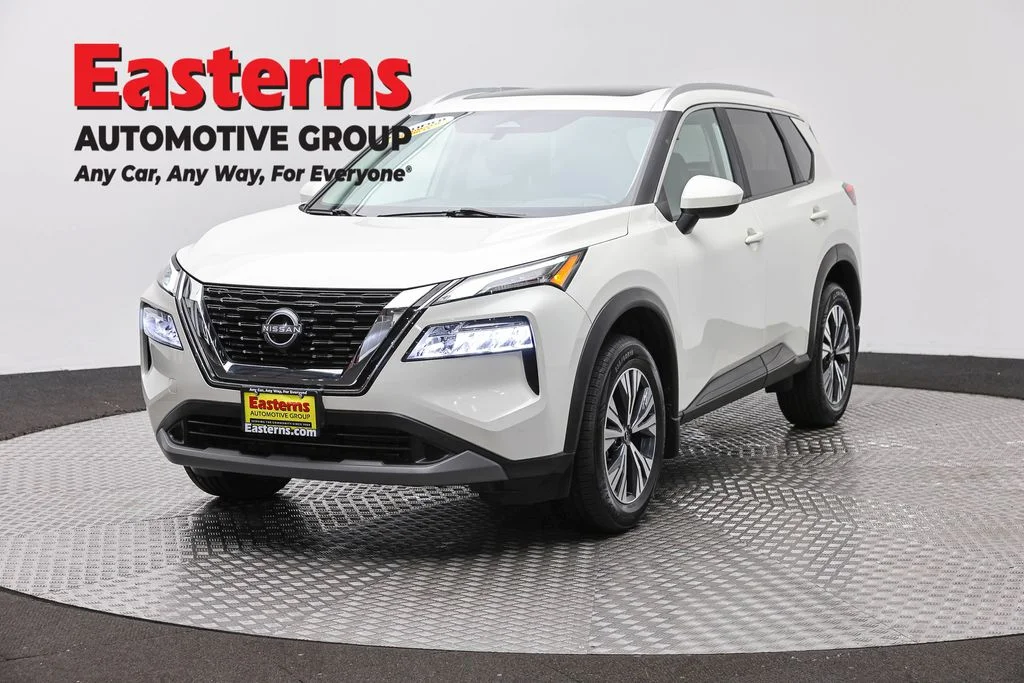 Used 2023 White Nissan SV image 1