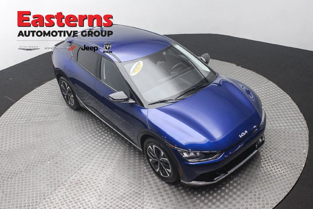 Used 2024 Blue Kia Wind image 5