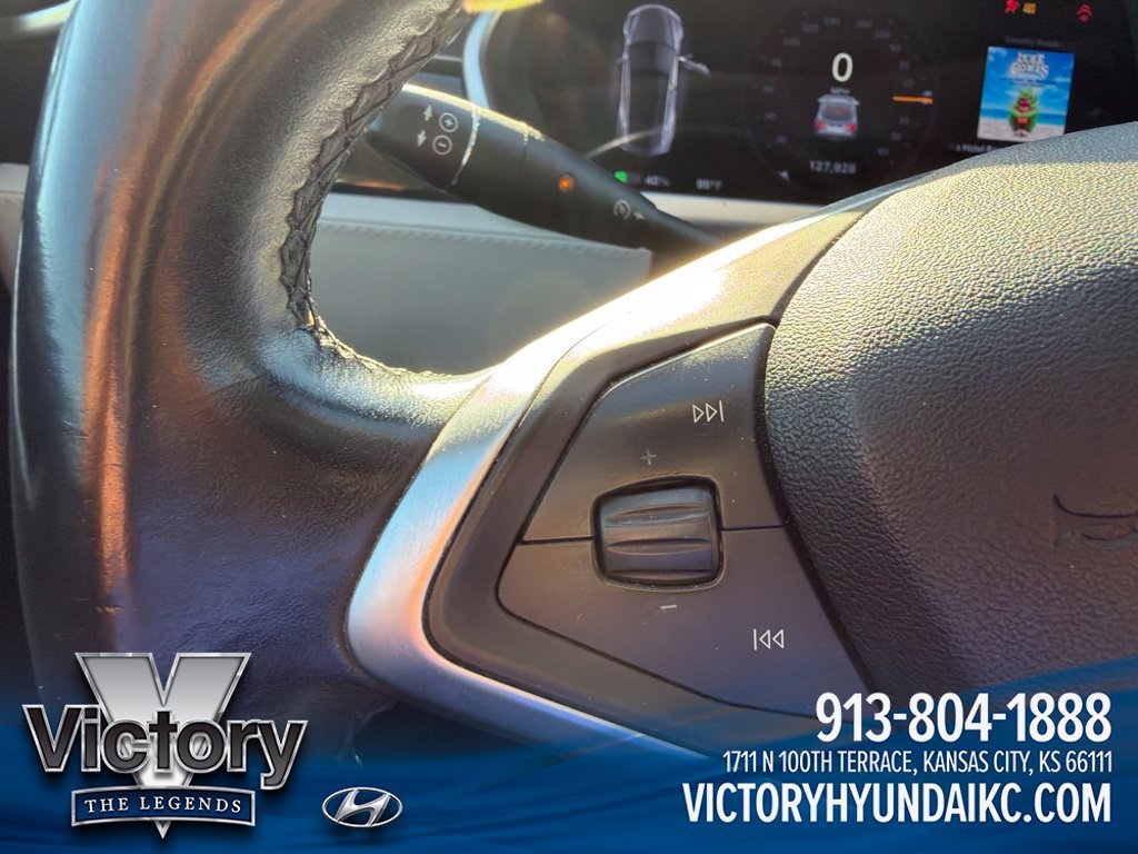 Used 2014  Tesla Base image 12