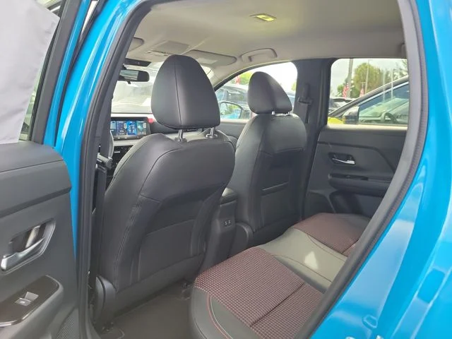 New 2026 Arctic Ice Blue Metallic / Super Black Two-tone Nissan SR image 8