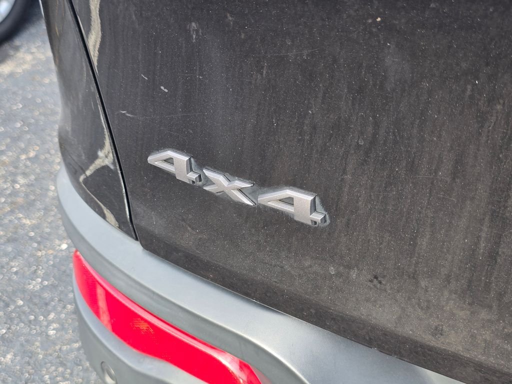 Used 2016 Black Jeep Trailhawk image 13