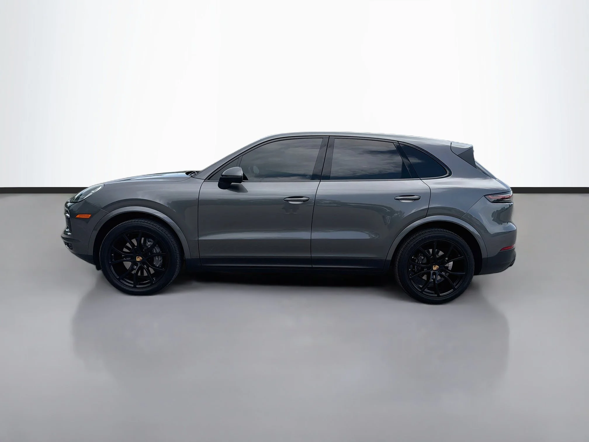 Used 2023 Chalk Porsche Platinum Edition image 2