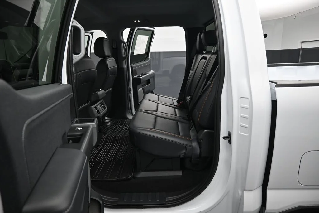 New 2026 Oxford White Ford Lariat image 20