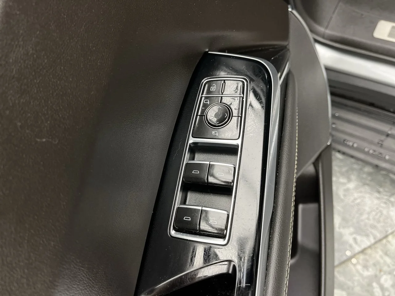 2025 Cadillac Escalade ESV Sport - Photo 11