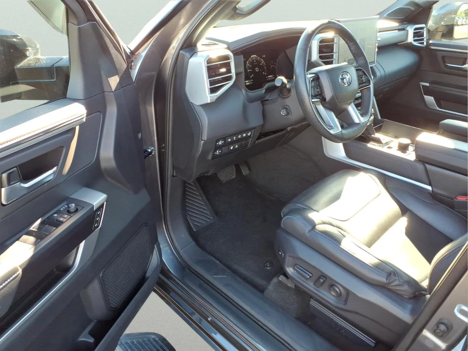 Used 2023 Gray Toyota Platinum image 10