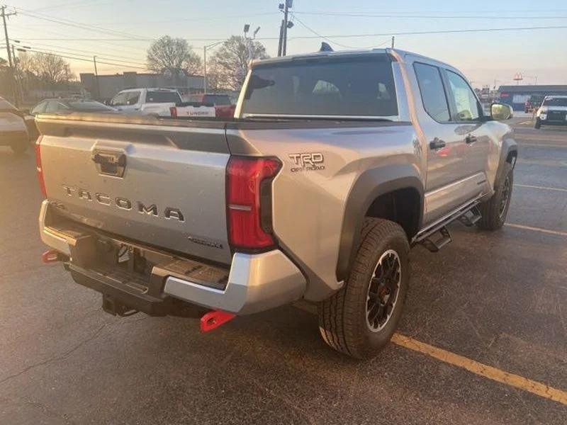 2026 Toyota Tacoma TRD Off Road - Photo 5