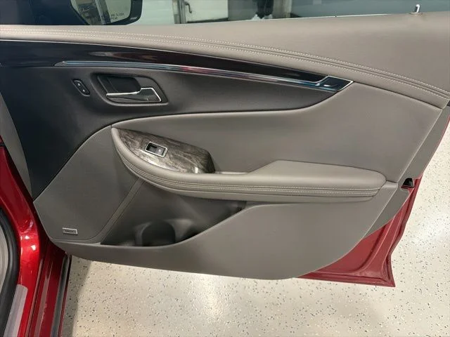 Used 2015 Red Chevrolet LTZ image 42