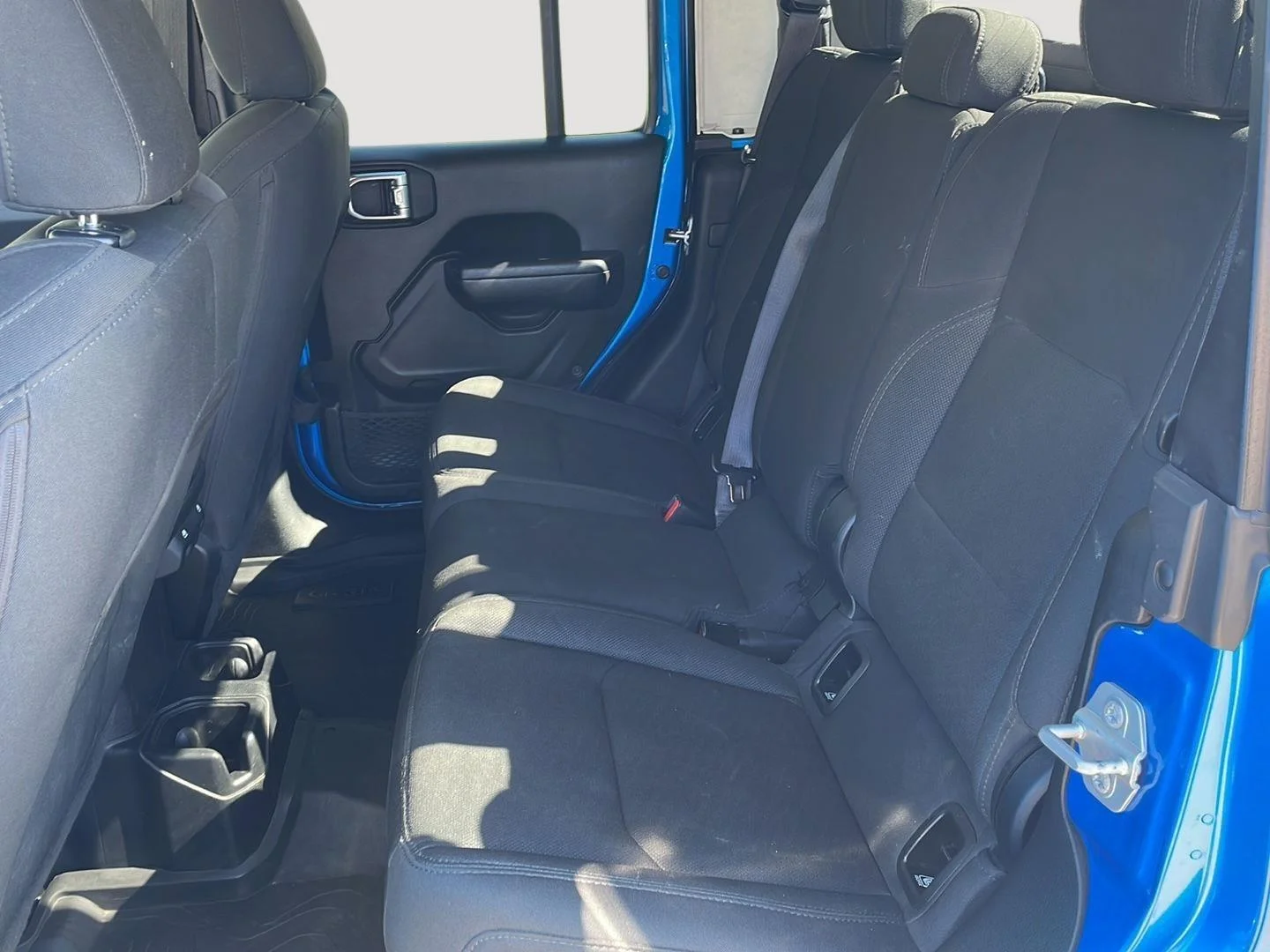 Used 2022 Hydro Blue Pearlcoat Jeep Altitude image 19