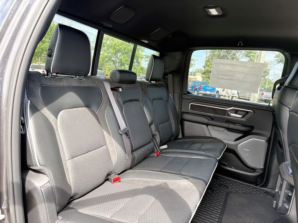 2026 RAM 1500 Laramie - Photo 24