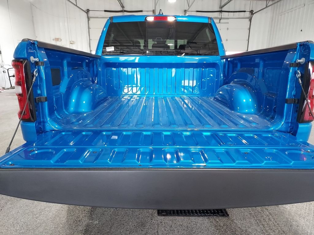 New 2026 Hydro Blue Pearl-Coat Exterior Paint RAM Laramie image 30